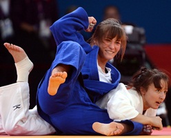 karakas hedvig vigaszag gyozelem lead