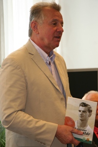 schmidt.JPG