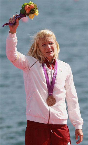 Douchev-Janics Natasa - bronzérem