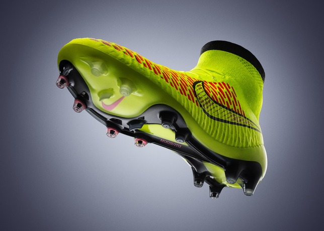 011 NIKE MAGISTA VOLT HYPERPUNCH 2 large