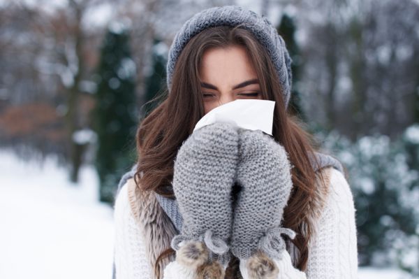 Tuti tippek megfázás ellen: réteges öltözködés és forró ital