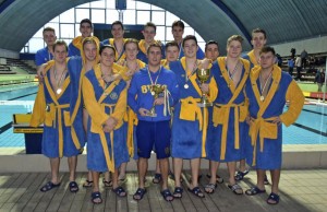 A Lemhényi-kupa győztes ifjúsági csapat Forrás: http://apoloscsaj.net/