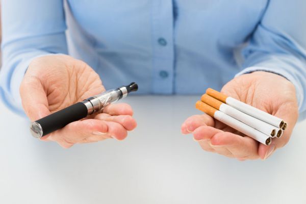 Az elektromos cigaretta súlyosan károsíthatja a tüdőt 