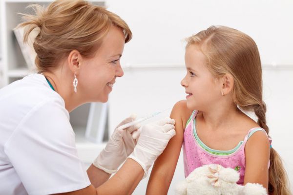 Védőoltás nélkül nem mehet suliba a gyerek