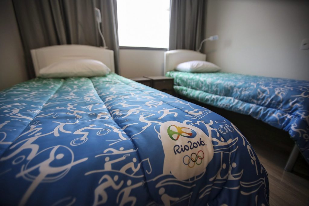 Rio de Janeiro, 2016. június 23. A sportolóknak otthont adó olimpiai falu egyik épületének szobája Rio de Janeiróban 2016. június 23-án. A brazíliai nagyvárosban augusztus 5-én kezdõdik a 2016-os nyári olimpia. (MTI/EPA/Antonio Lacerda)