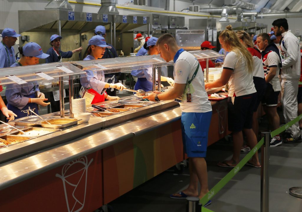 Rio de Janeiro, 2016. augusztus 3. A Rio de Janeiró-i olimpiai falu étterme 2016. augusztus 2-án, három nappal a riói nyári olimpia kezdete elõtt. (MTI/EPA/Szergej Ilnyickij)