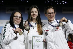 Lalita (középen) az Európa-bajnok csapatban Forrás: sportmonitor.info