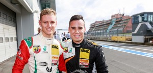 A két rivális, Mick (balra) és Mawson Forrás: adac-motorsport.de